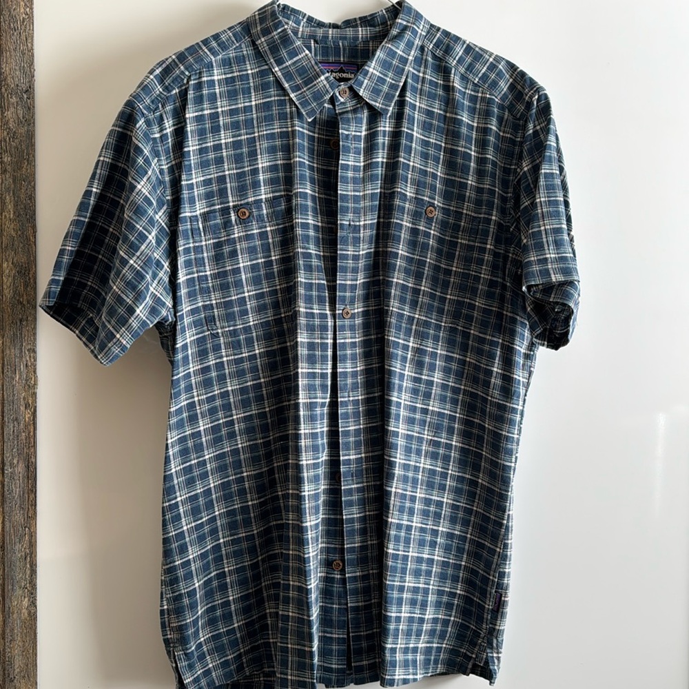 Patagonia short sleeve button up Men’s XL